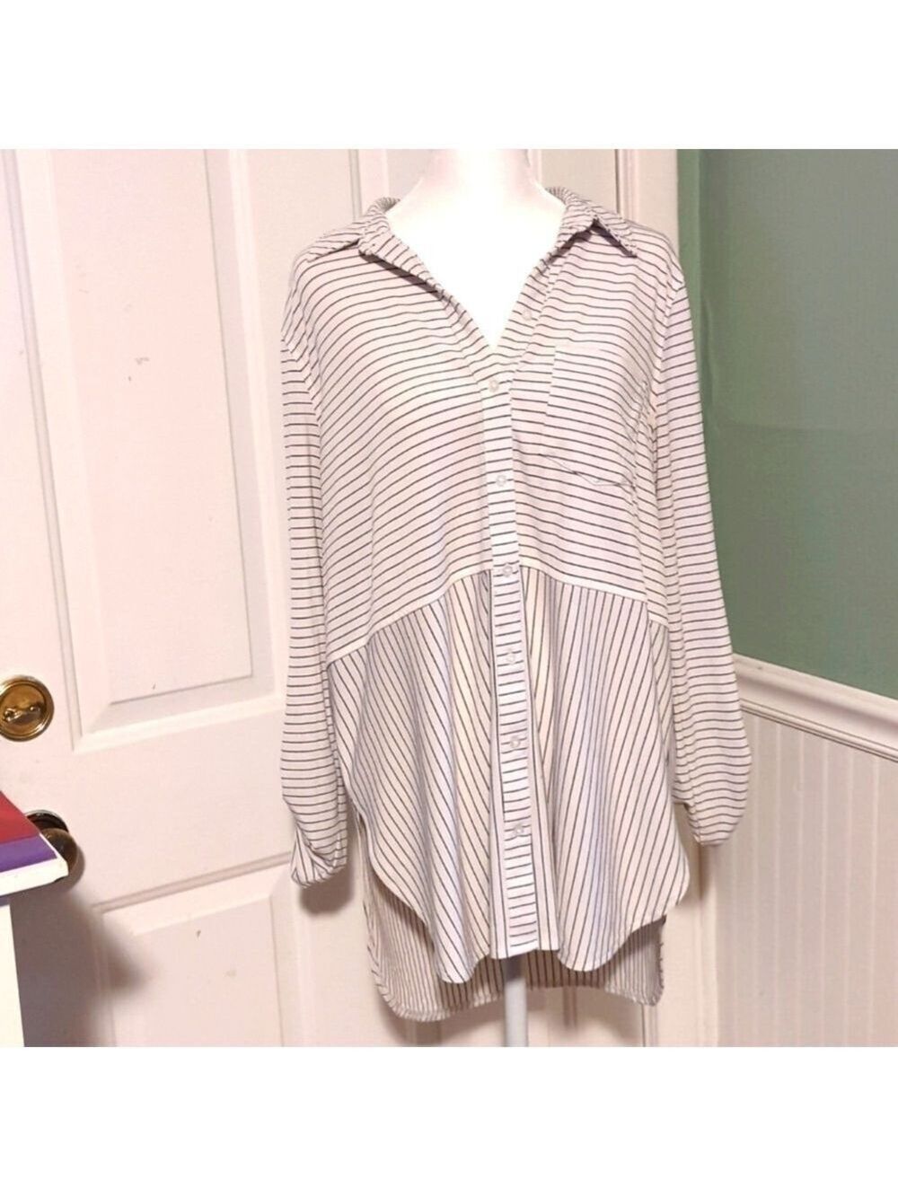 Apt 9 White Navy Stripes Tunic Shirt Large